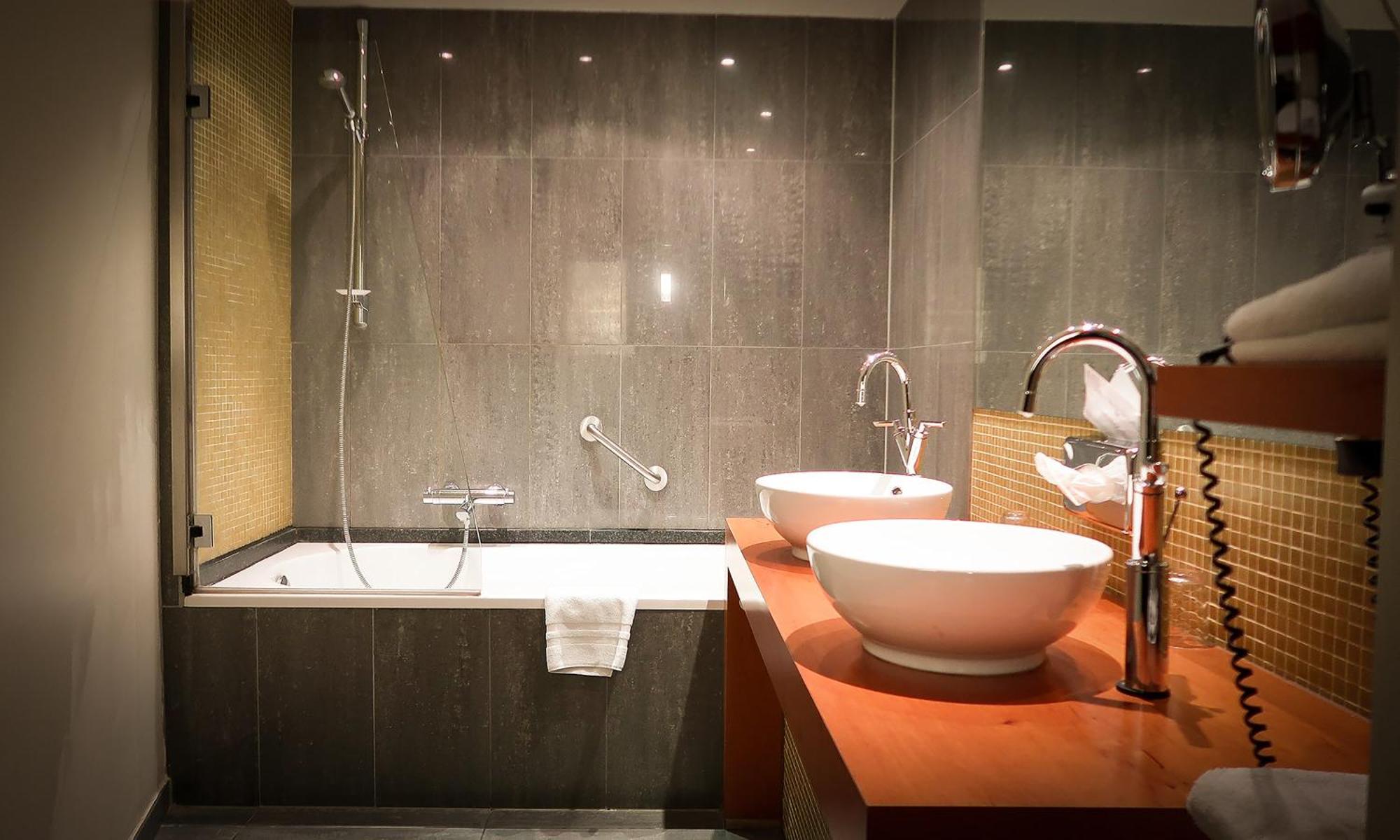 Hotel Van Eyck Maaseik Habitación foto